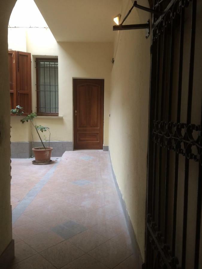 Suite Del Borgo - Affittacamere - Guest House Bologna Buitenkant foto