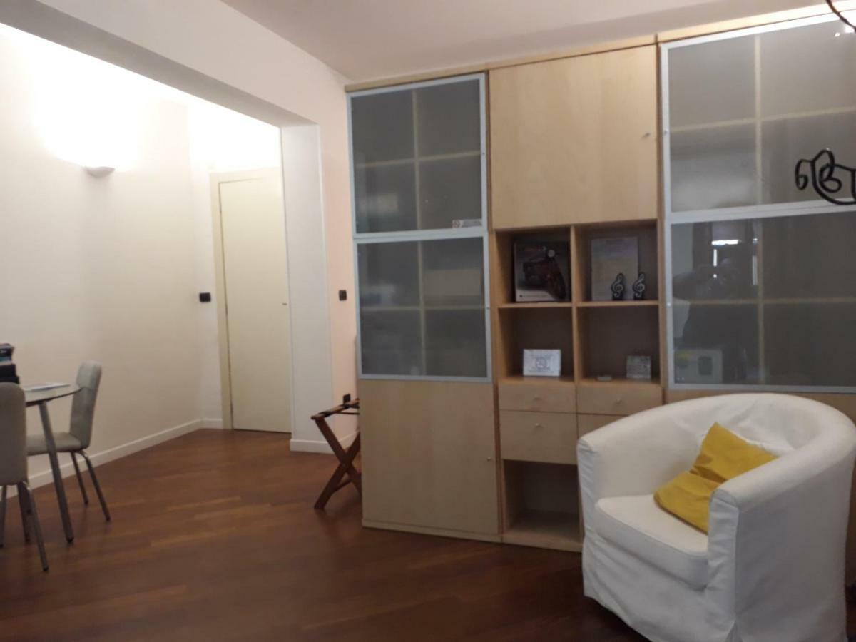 Suite Del Borgo - Affittacamere - Guest House Bologna Buitenkant foto