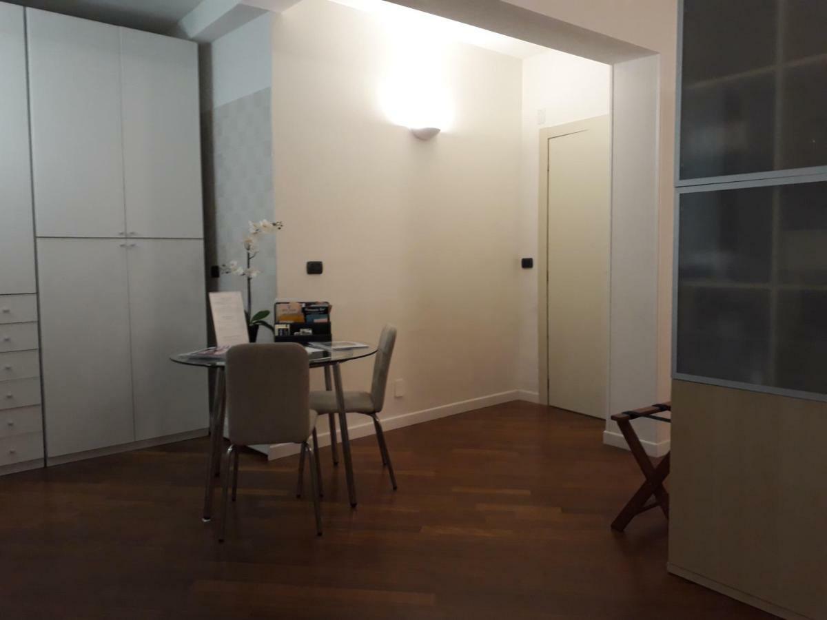 Suite Del Borgo - Affittacamere - Guest House Bologna Buitenkant foto