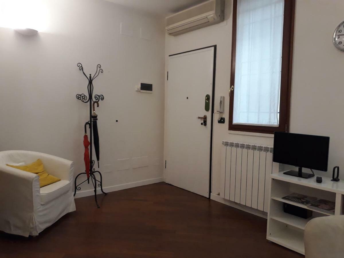 Suite Del Borgo - Affittacamere - Guest House Bologna Buitenkant foto
